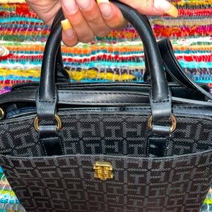 Tommy hilfiger black bag/strap/tote